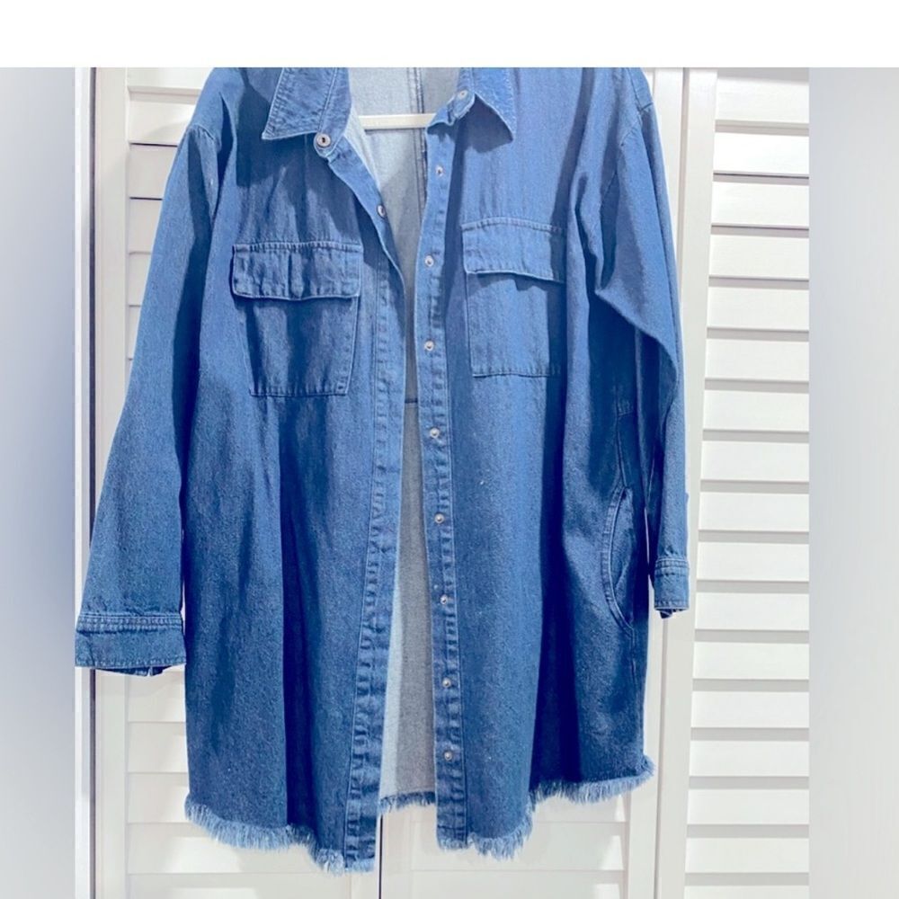 NWOT LADIES DENIM SHIRT